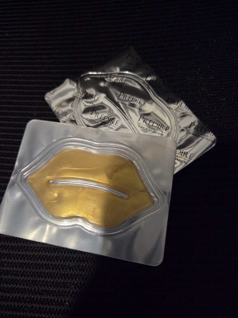 Predire Gold Lip Mask - Hydrating Lip Patch-Set Of 2
